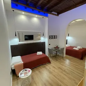 https://elian-apartament.it-romehotels.com